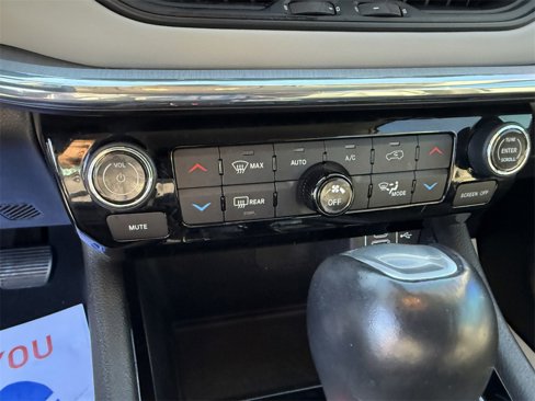 Certified 2022 Jeep Compass Limited image 25
