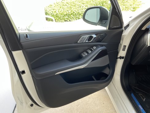 New 2026 BMW X7 xDrive40i w/ Premium Package image 8