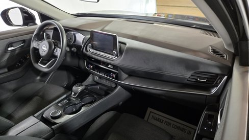 Used 2023 Nissan Rogue SV image 30