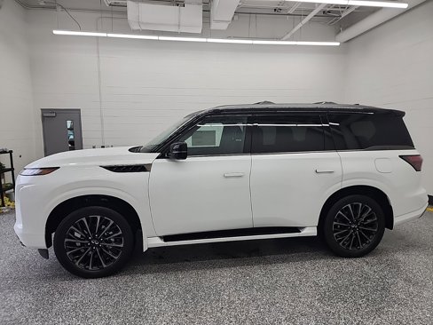 New 2026 INFINITI QX80 Autograph image 2