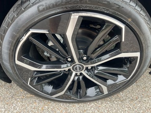 Used 2024 Nissan Altima 2.5 SR image 9