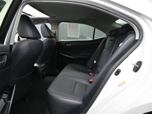 Used 2019 Lexus IS 300 image 18