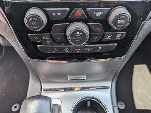 Used 2019 Jeep Grand Cherokee Altitude image 23