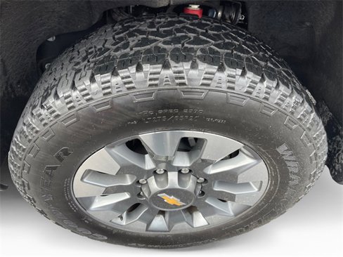 Used 2024 Chevrolet Silverado 2500 Custom w/ Custom Convenience Package image 10
