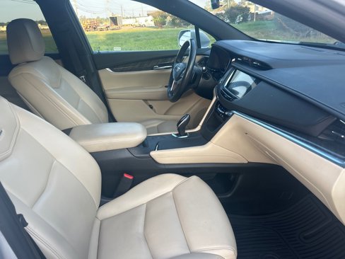 Used 2017 Cadillac XT5 FWD image 22