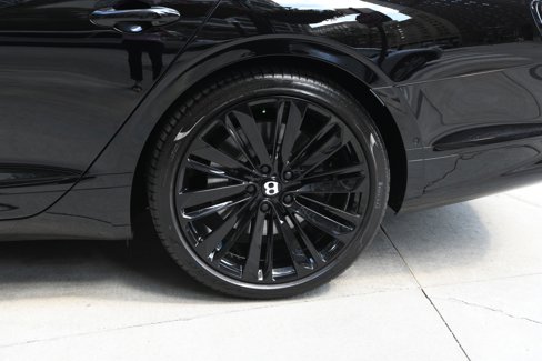 Used 2024 Bentley Flying Spur W12 image 23