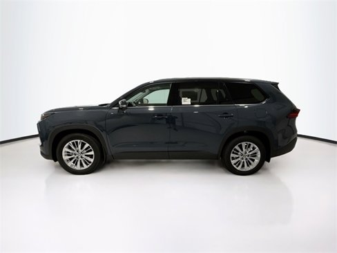 New 2026 Toyota Grand Highlander Platinum image 4