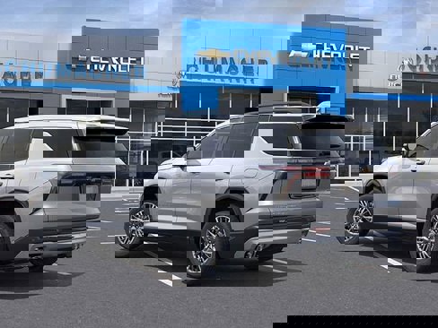 New 2026 Chevrolet Traverse LT image 3