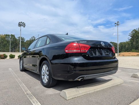 Used 2013 Volkswagen Passat Wolfsburg Edition image 6