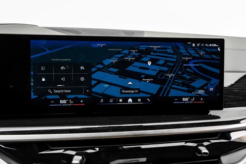 Used 2025 BMW X6 M60i w/ Executive Package image 24
