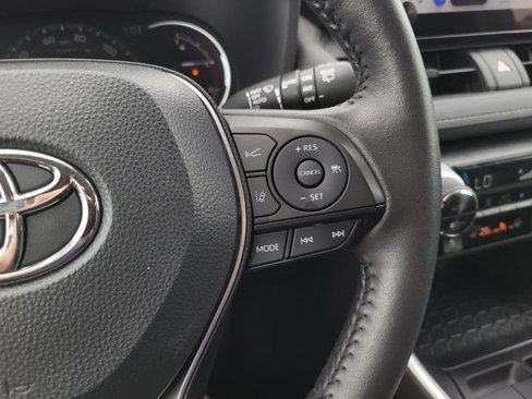 Used 2023 Toyota RAV4 XLE image 33