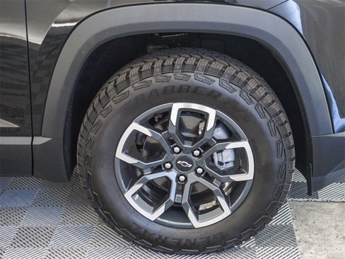 New 2026 Chevrolet Equinox ACTIV w/ LPO, Floor Liner Package image 11