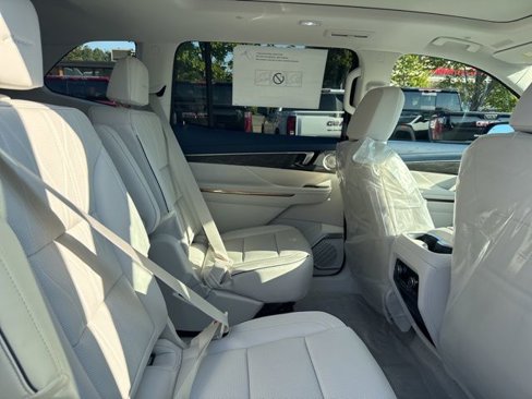 New 2026 Buick Enclave Avenir w/ Super Cruise Package image 18