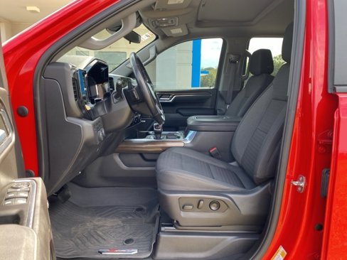 Used 2022 Chevrolet Silverado 1500 LT Trail Boss w/ Convenience Package II image 11