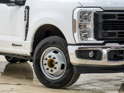 Used 2024 Ford F350 XL w/ XL Chrome Package image 3