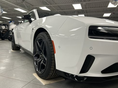 New 2024 Dodge Charger R/T w/ Plus Group image 5