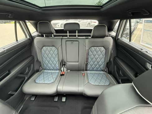 New 2025 Volkswagen Atlas Cross Sport SEL Premium R-Line image 20