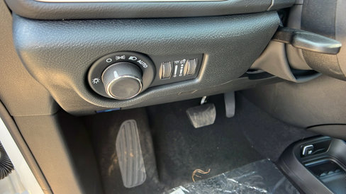 New 2026 Chrysler Voyager LX image 22