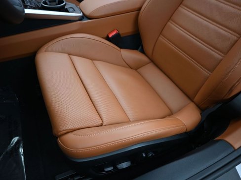 Certified 2025 Porsche 911 Carrera image 21