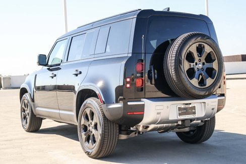 New 2025 Land Rover Defender 110 S image 6