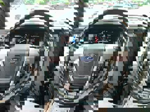 Used 2017 Ford Expedition Limited image 25
