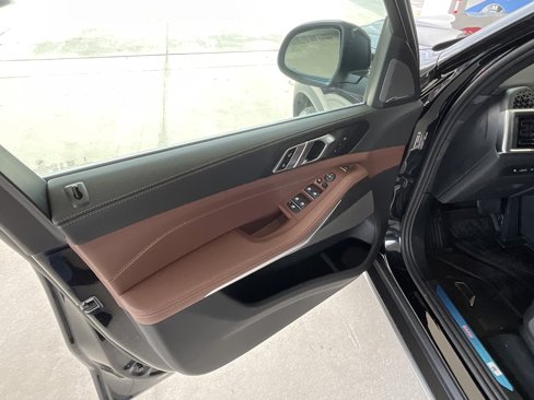 New 2026 BMW X5 sDrive40i image 8