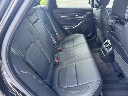 Used 2024 Jaguar XF R-Dynamic SE image 18