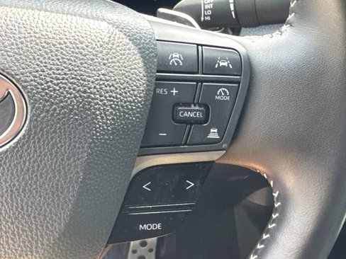 Used 2025 Toyota Camry SE image 25