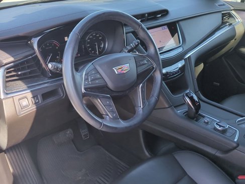 Certified 2023 Cadillac XT5 Premium Luxury image 2