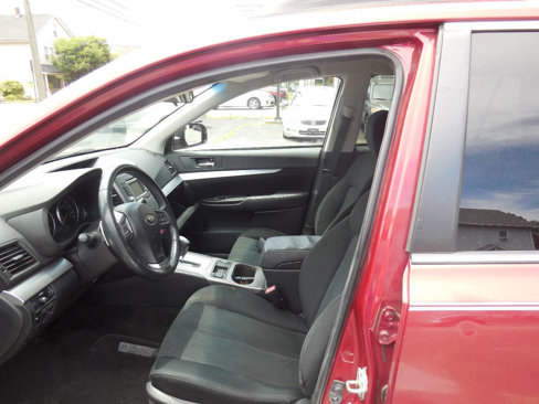 Used 2014 Subaru Outback 2.5i Premium image 8