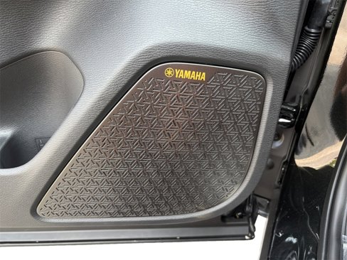 New 2025 Mitsubishi Outlander SEL image 7