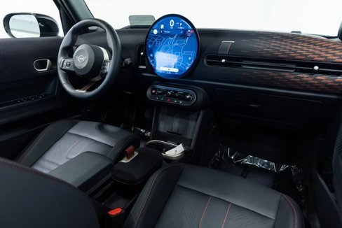 Certified 2025 MINI Cooper S image 28