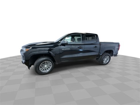 Used 2025 Chevrolet Colorado LT w/ Advanced Trailering Package image 7