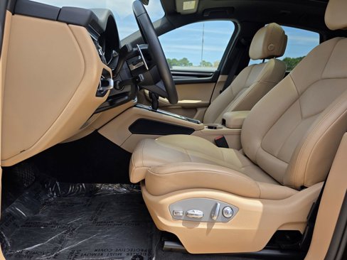 New 2025 Porsche Macan image 24