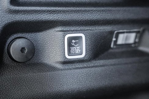 New 2025 Jeep Grand Cherokee L Laredo w/ Luxury Tech Group I image 11