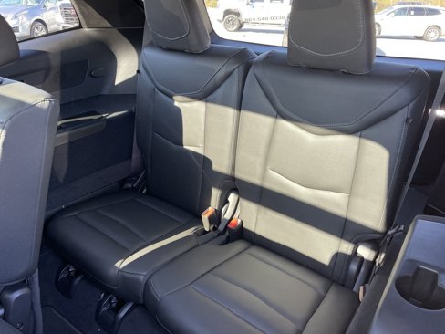 New 2025 Cadillac XT6 Luxury image 16