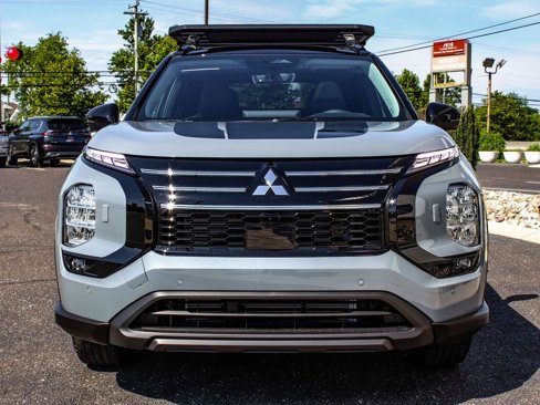 New 2025 Mitsubishi Outlander AWD image 2