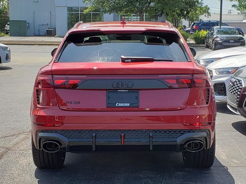 New 2025 Audi RS Q8 performance image 4