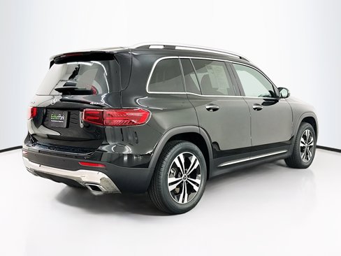 Used 2025 Mercedes-Benz GLB 250 4MATIC image 9