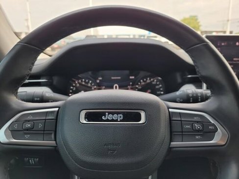 Used 2022 Jeep Compass Latitude image 20