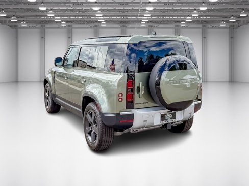 New 2025 Land Rover Defender 110 S image 3