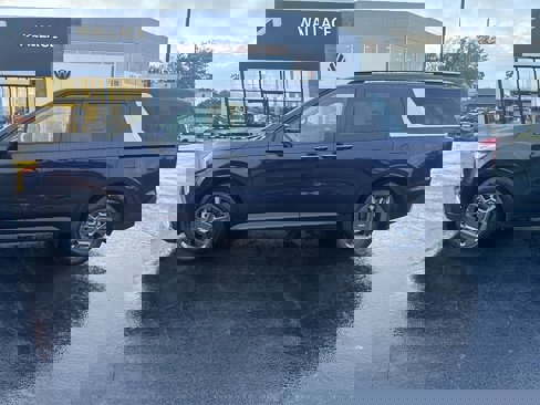 New 2026 Kia Carnival EX image 3