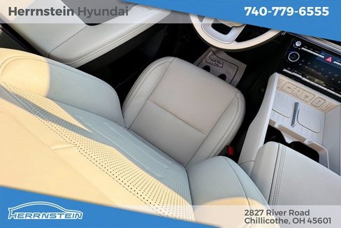 Used 2025 Hyundai Santa Fe Calligraphy image 12