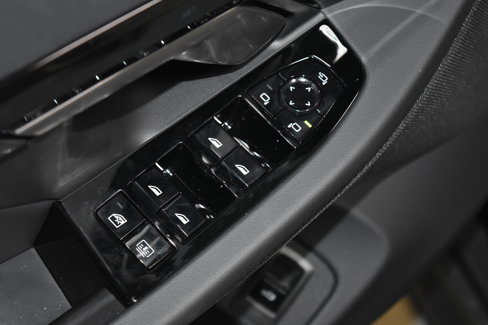 New 2026 BMW 530i xDrive w/ Executive Package image 4