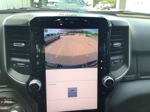 New 2026 RAM 1500 4x4 Crew Cab image 19