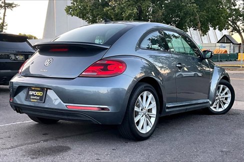 Used 2018 Volkswagen Beetle 2.0T Coast image 2