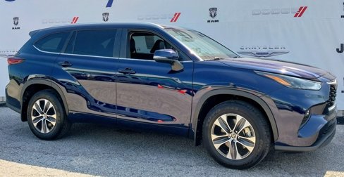 Used 2024 Toyota Highlander XLE image 7