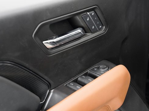 Used 2024 GMC Canyon AT4 w/ AT4 Premium Package image 8