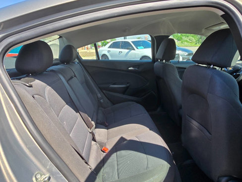 Used 2018 Chevrolet Cruze LT w/ Convenience Package image 24