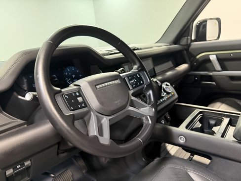 Used 2024 Land Rover Defender 90 X-Dynamic SE image 69